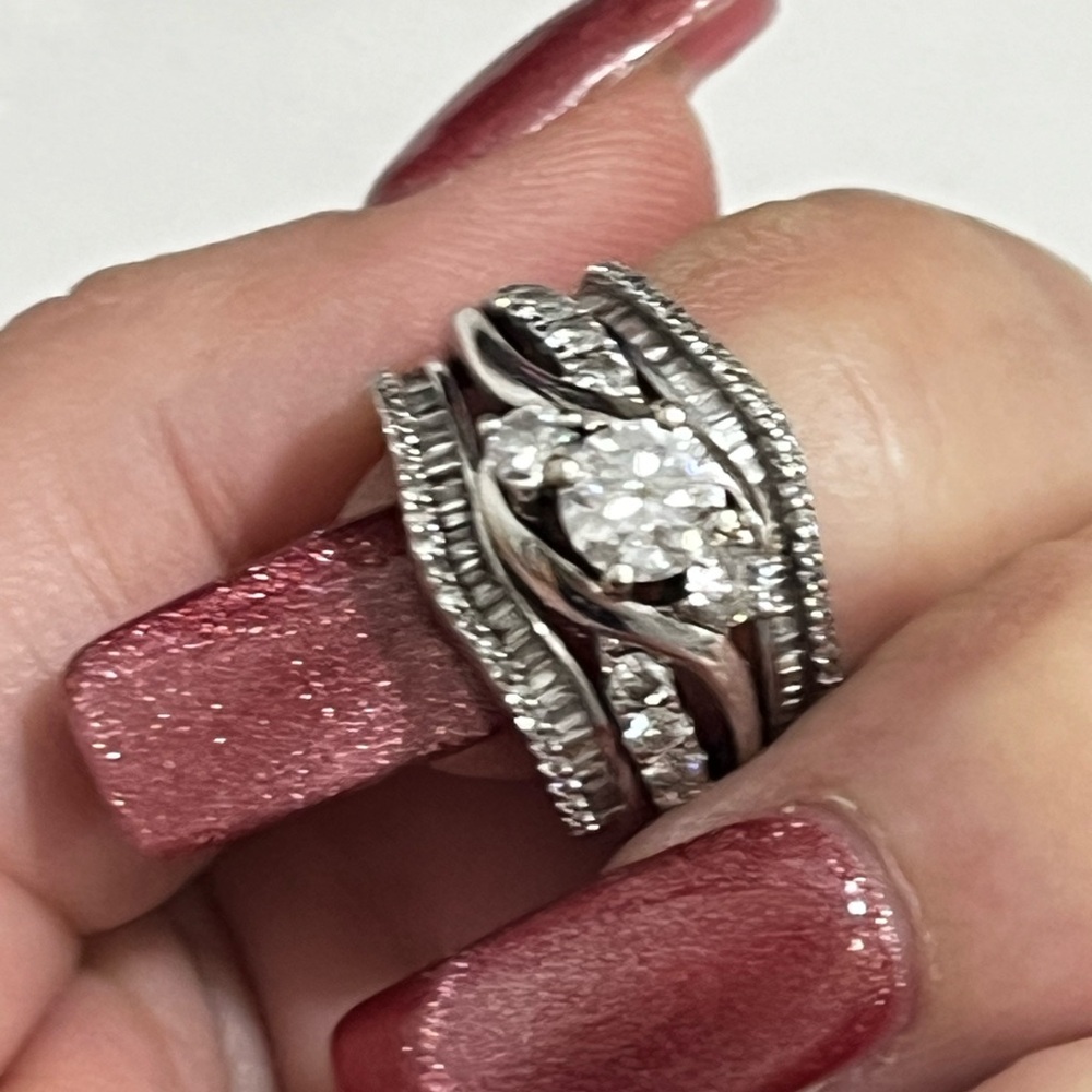 Diamond ring 1.5ct 10kt white gold